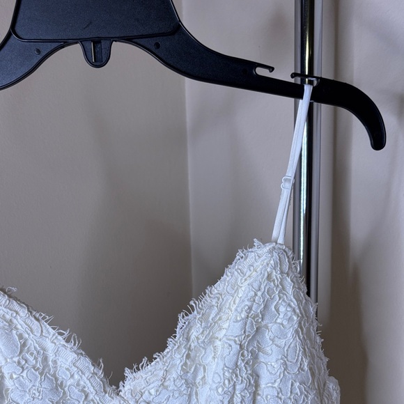 Bardot White Lace Dress - Picture 3 of 8